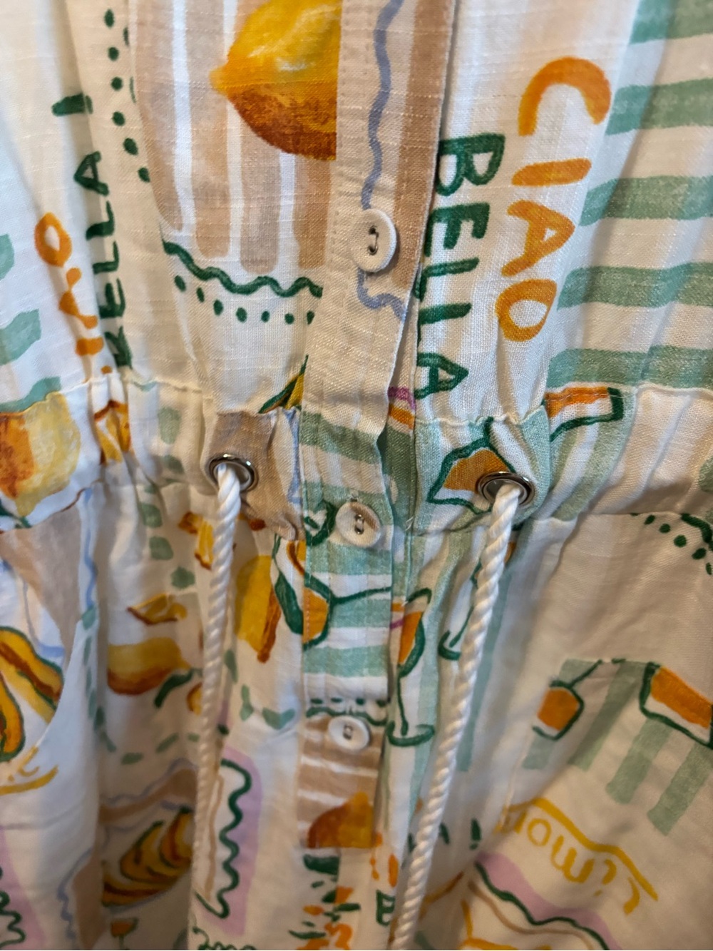 La Vie En Rose Cream with Lemon & Mint Graphic Print Romper - Picture 10 of 11